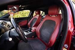 جاكوار XE